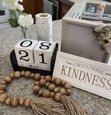 Lot home decor for sale  Gardner