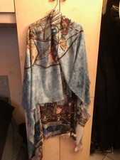 Aniello scarf shawl usato  Italia