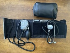 Manguito ADC esfigmomanômetro ADCUFF adulto (25,4 a 40,6cm) com estojo e estetoscópio comprar usado  Enviando para Brazil