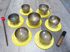 Conjunto de 7 tigelas de canto tibetanas antigas pedestal bebê Naga terapia sonora tibetana comprar usado  Enviando para Brazil