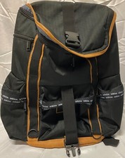 Mochila Adidas~ Kantan, 4 bolsos externos, compartimento acolchoado para laptop comprar usado Mochila Adidas~ Kantan, 4 bolsos externos, compartimento acolchoado para laptop comprar usado  Enviando para Brazil