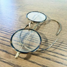 Lunettes anciennes rondes d'occasion Lunettes anciennes rondes d'occasion  Saint-Genest-Malifaux