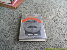 THE SILENT CRY: a novel by Kenzaburo Oe. 1st US edition 1974 w/Dust Jacket comprar usado  Enviando para Brazil