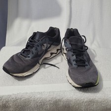 Mizuno trainers mens for sale  PETERLEE