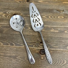 Colher de servir vintage Leona folheada a prata perfurada Bon Bon, Itália e espátula de bolo comprar usado  Enviando para Brazil