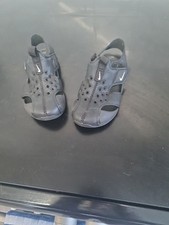 Nike sandals 6.5 for sale  CHERTSEY