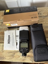 Suporte para Sapato Flash Nikon SB-900 Speedlight com Caixa e Estojo Lateral Macio | *Leia* comprar usado Suporte para Sapato Flash Nikon SB-900 Speedlight com Caixa e Estojo Lateral Macio | *Leia* comprar usado  Enviando para Brazil