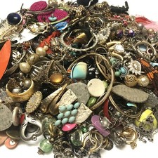 Single earrings lot for sale  Las Vegas
