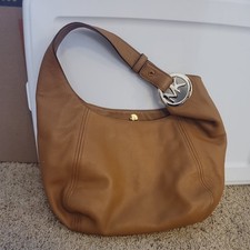 Autêntica bolsa Michael Kors usada compre agora tote. Pequena marca na lateral comprar usado  Enviando para Brazil