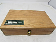 Exc. Conjunto de 13 brocas de broca central sólida Irwin em excelente estado. Estojo de carvalho comprar usado  Enviando para Brazil