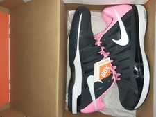 Tennis shoes nike d'occasion  Saint-Genis-Pouilly