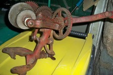 Rare....ancienne meule établi d'occasion  Unieux