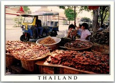 Cartão postal Bangkok Tailândia Street Vendors tuk tuk perto de Wat Po comprar usado  Enviando para Brazil
