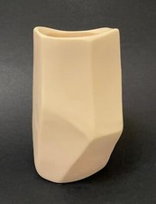 VASO DE RESINA DESIGN DE DINOSSAURO ASSINADO DESIGNER AUSTRALIANO comprar usado  Enviando para Brazil