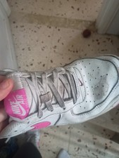 Scarpe ginnastica odorose usato  Civitavecchia