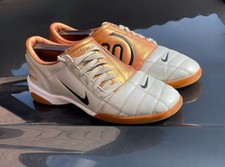 Chuteiras vintage Nike Total 90 III IC tênis interno ouro branco zoom aéreo 9,5 EUA comprar usado  Enviando para Brazil