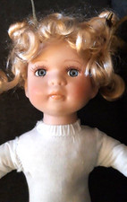 Jolie frimousse poupée d'occasion  Bourg-de-Thizy