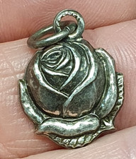 Pendentif religieux superbe d'occasion  Beauvois-en-Cambrésis