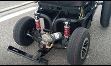 Carrozzina disabili elettrica usato  Udine