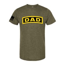 Camiseta "dad badge" - verde militar comprar usado  Enviando para Brazil