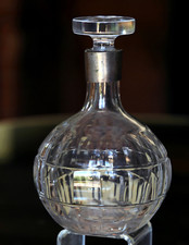 Baccarat liqueur bottle d'occasion  Expédié en Belgium