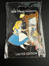 Prendedor WDI Disney Vanities Alicia en el País de las Maravillas exclusivo del elenco de Alicia LE 300 Disney segunda mano  Embacar hacia Mexico