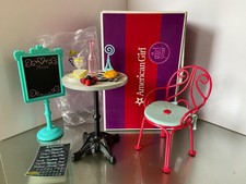 Boneca American Girl Grace's Bistro conjunto padaria mesa cadeira comida Paris caixa Grace, usado comprar usado Boneca American Girl Grace's Bistro conjunto padaria mesa cadeira comida Paris caixa Grace, usado comprar usado  Enviando para Brazil