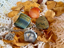 Lot mixte pendentifs d'occasion  Moissac