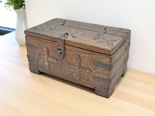 Caixa de armazenamento pequena de madeira vintage original antiga feita à mão de metal ajustada comprar usado  Enviando para Brazil