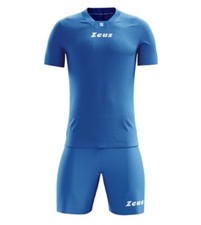 Completo calcio zeus usato  Trinitapoli