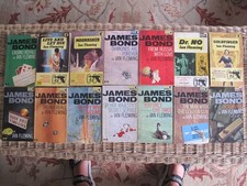 CASINO ROYALE - IAN FLEMING  - FULL SET OF 14 JAMES BOND PAN PAPERBACKS - 1960s comprar usado  Enviando para Brazil