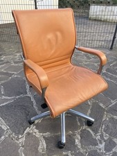 Poltrona direzionale girevole usato  Jesi