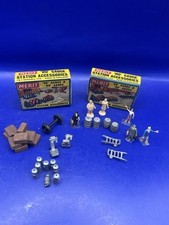 Lote De Colección 32 Accesorios Estación Mérito Escala 00 y H0 2 Cajas, Asst. Contenido segunda mano  Embacar hacia Mexico