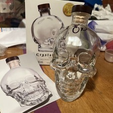 CAIXA AUTOGRAFADA POR DAN AYKROYD CABEÇA DE CRISTAL VODKA GARRAFA VAZIA CAÇA-FANTASMAS E CAIXA comprar usado  Enviando para Brazil
