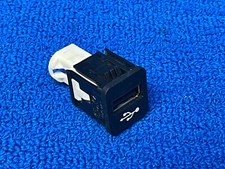 2016 - 2019 BMW 750i B7 CONSOLE CENTRAL ADAPTADOR DE SOQUETE USB PORTA DE CARREGAMENTO FABRICANTE DE EQUIPAMENTO ORIGINAL comprar usado  Enviando para Brazil
