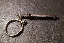 Porte clés armée d'occasion  Angers-
