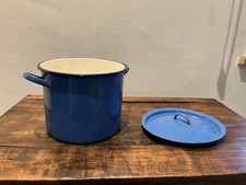 Vecchia pentola con usato  Colorno