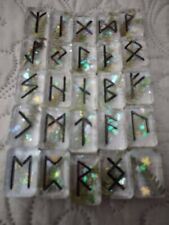 Runes futhark. ensemble d'occasion  Le Breuil
