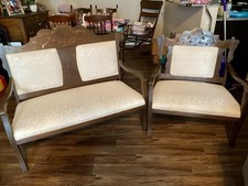 Antique settee set for sale  White House