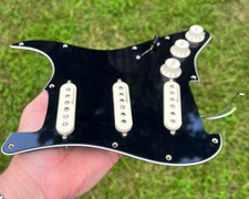 Pickguard Fender Vint silencioso Stratocaster 1ª geração carregado NOS 3 botões de raios comprar usado  Enviando para Brazil