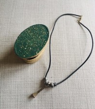 Halskette kette pferdehuf gebraucht kaufen  Grasbrunn