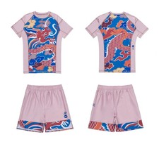 Quimono uniforme curto Bjj No Gi ano Albino e Preto do Dragão Rash Guard SS comprar usado Quimono uniforme curto Bjj No Gi ano Albino e Preto do Dragão Rash Guard SS comprar usado  Enviando para Brazil