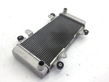 Radiatore con ammaccatura usato  Viareggio