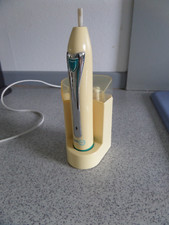 Elektrische zahnbürste ladege gebraucht kaufen  Hohenstein