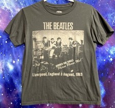 Camiseta gráfica The Beatles 1963 tamanho P comprar usado  Enviando para Brazil
