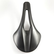 Selim Fizik Tempo ~ 160mm de largura ~ 255mm de comprimento ~ Trilhos de carbono ~ 208 gms ~ Itália comprar usado  Enviando para Brazil