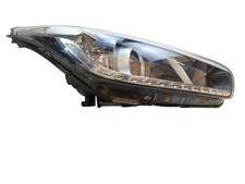 Phare droit xenon d'occasion  Expédié en France