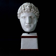 Scultura stile arte usato  Italia
