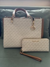 Michael kors bag for sale  SWINDON
