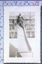 Foto instantânea infantil em parque de metal prancha deslizante lazer diversão tempo BW comprar usado  Enviando para Brazil